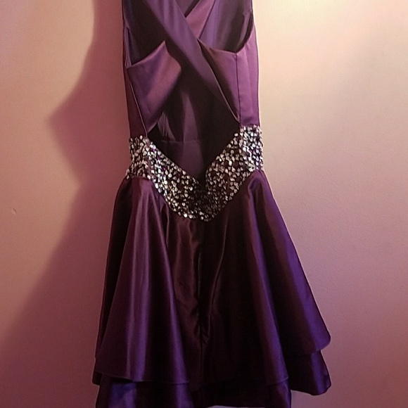 A beautiful midnight purple dress - Picture 3 of 3